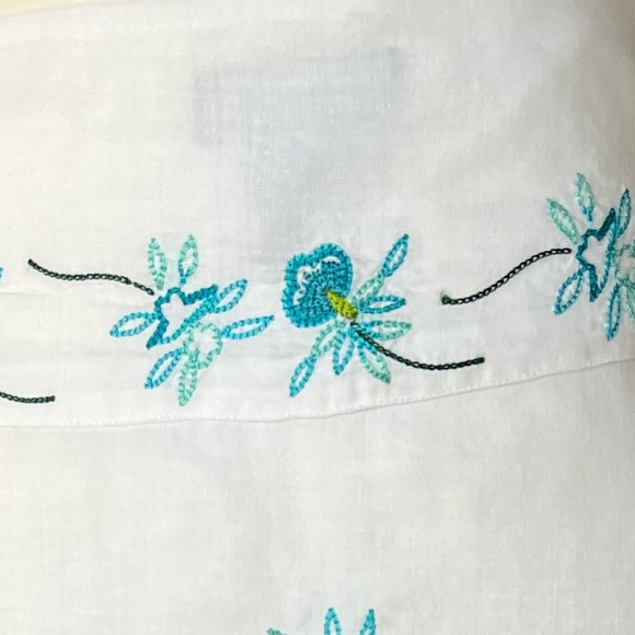 Anne Carson White Skirt with Teal Floral Embroidery - Picture 10 of 10